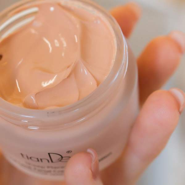 Base Facial en Crema – Aspecto Natural con Placenta de Oveja