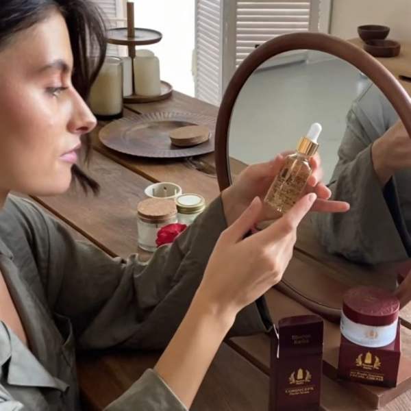 El sérum ayuda a iniciar el proceso de rejuvenecimiento de la piel