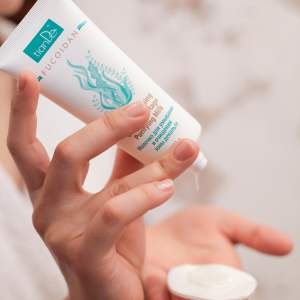 Leche Limpiadora Facial y de Escote, tianDe 15601, 100g, Humectante Limpiador con Fucoidine