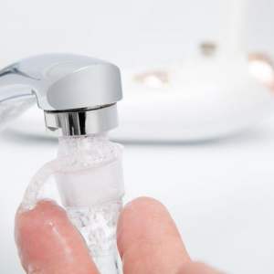 Dispositivo Para la Limpieza y Cuidado de la Piel del Rostro y Cuello, ZU10 ELDOM