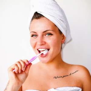 Pasta de Dientes Restauradora del Esmalte basada en Raíz de Escita, 65913-1 TianDe, 80 g, Remineralización natural - Imagen 2